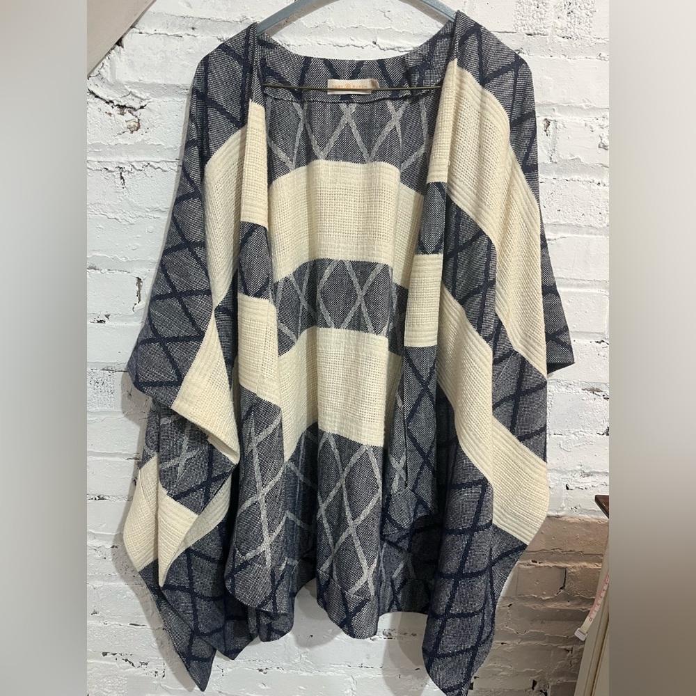 Tory Burch Ryder Poncho Shawl Wrap Navy Cream Geometric Stripe Boho Travel - Picture 3 of 7